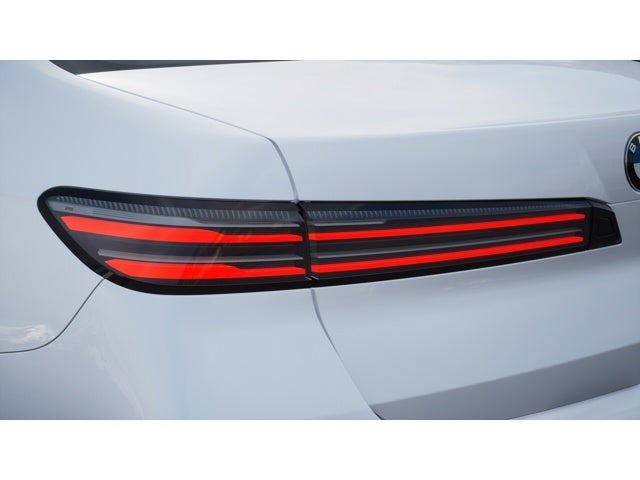 New 2027 BMW 740i w/ Executive Package RWD image 8