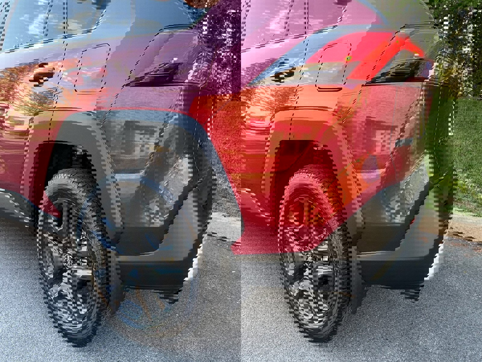 Used 2024 Toyota RAV4 Adventure w/ Convenience Package AWD/4WD image 90