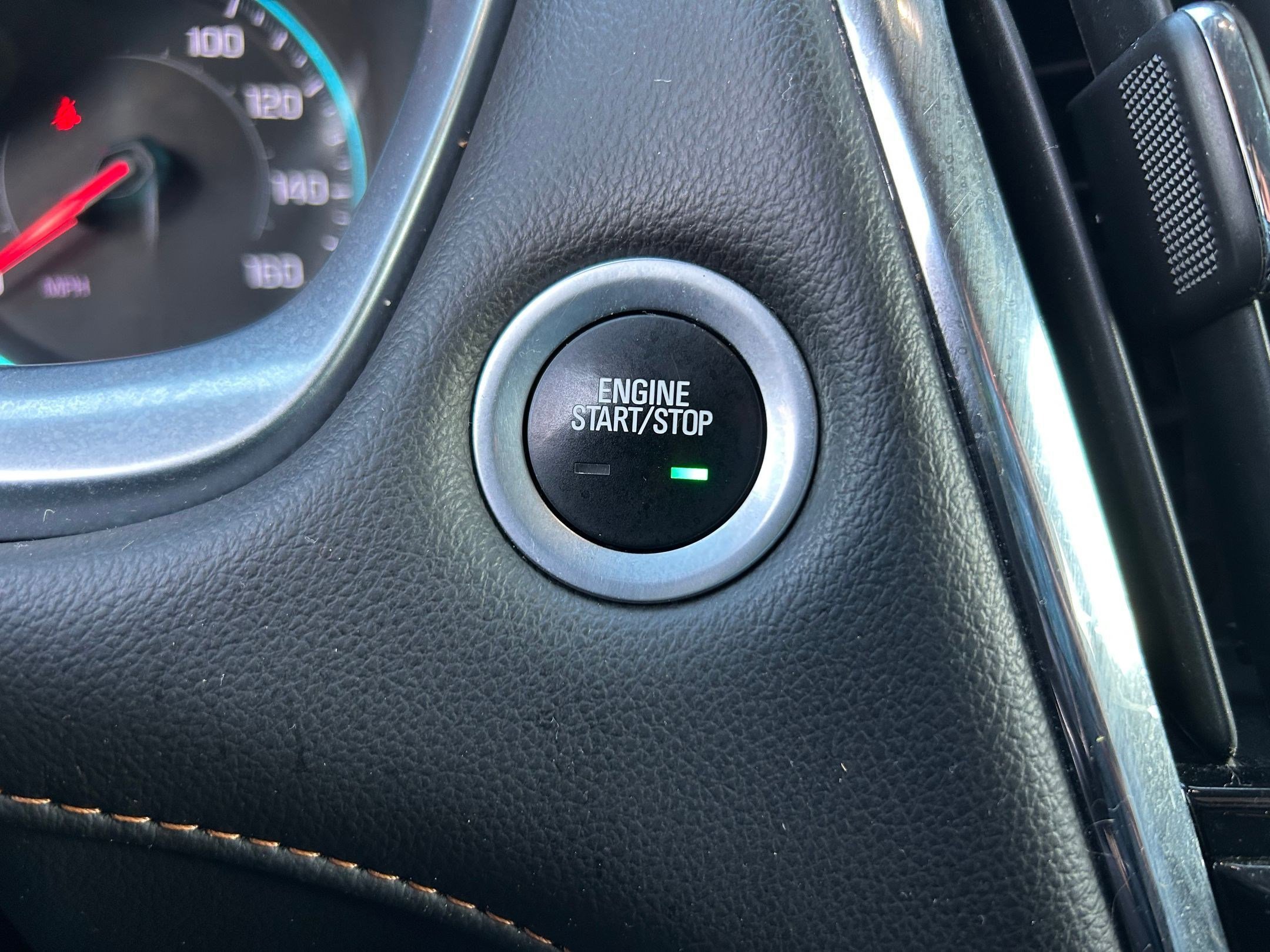 Used 2018 Chevrolet Traverse LT image 16