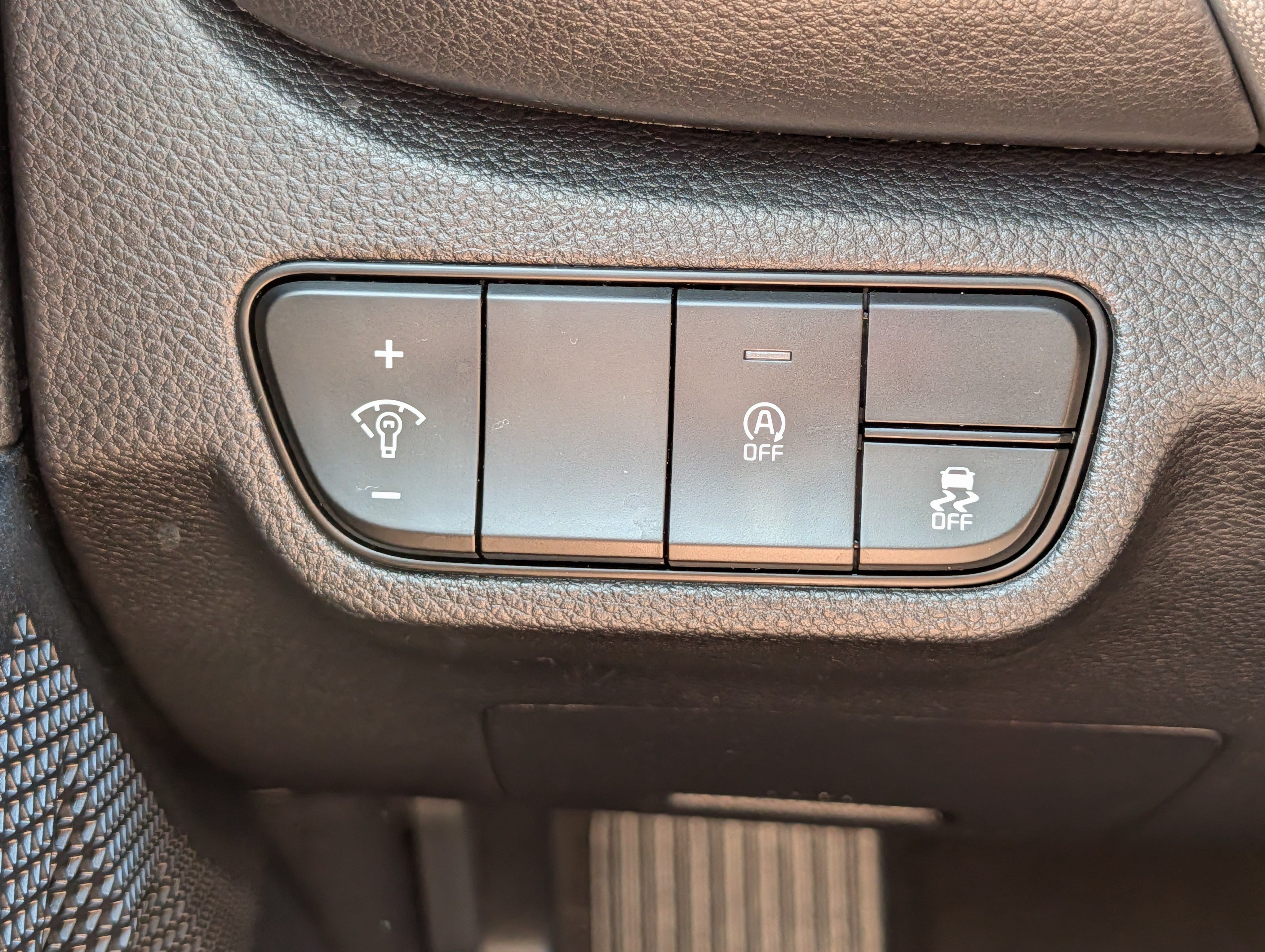 Certified 2025 Kia Seltos LX AWD/4WD image 26