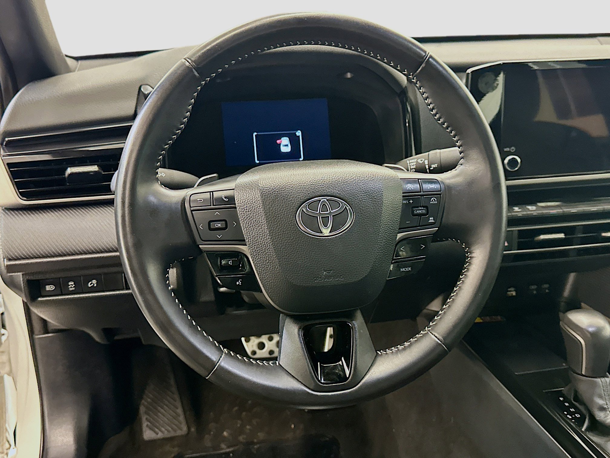 Used 2025 Toyota Camry SE image 18