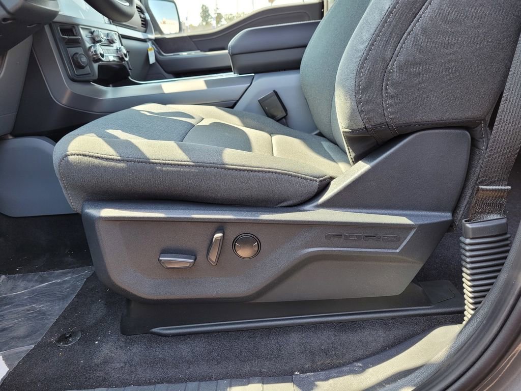 New 2025 Ford F150 XLT w/ Equipment Group 302A MID image 37