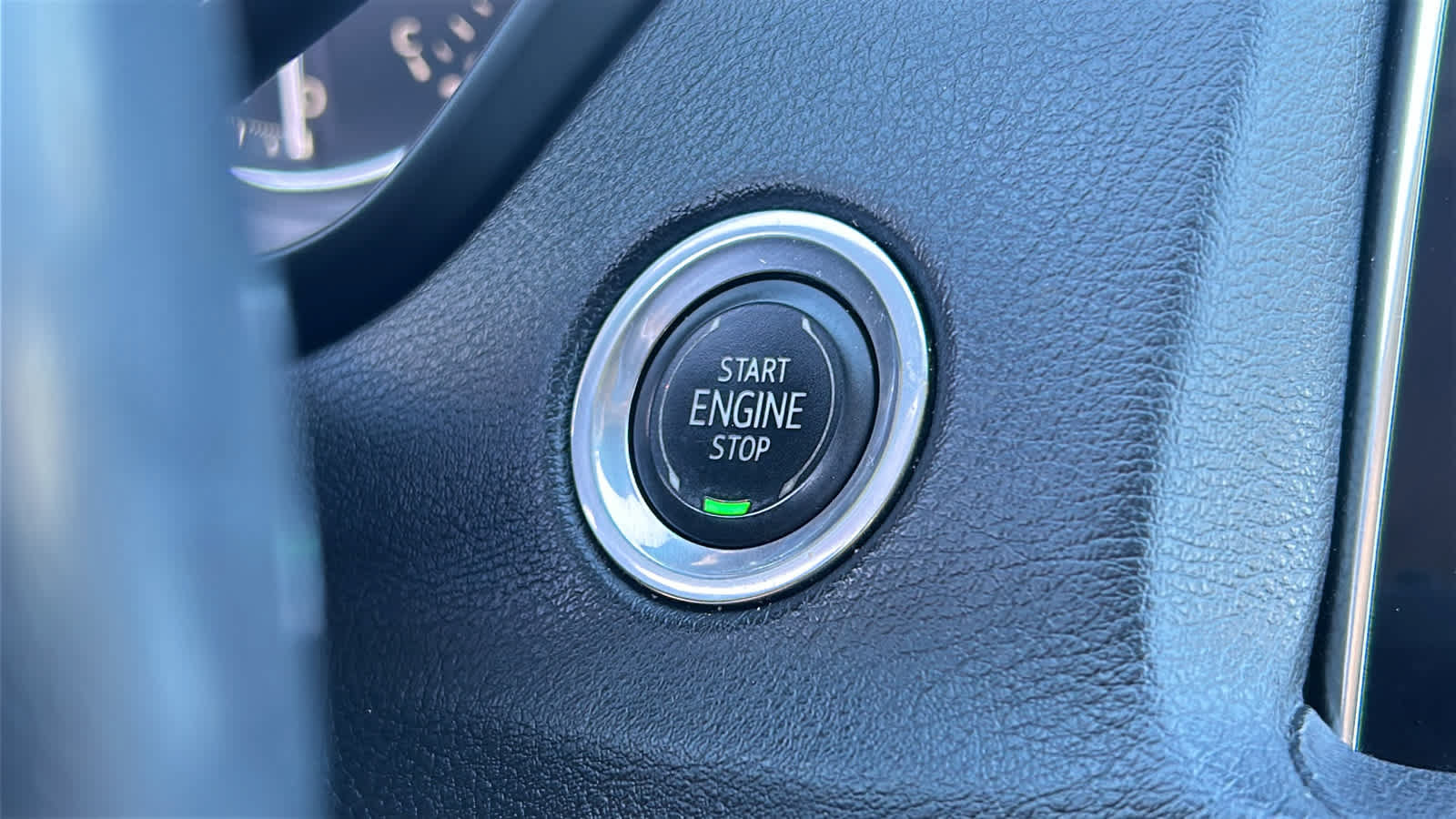 Used 2019 Cadillac XT4 Luxury FWD image 17
