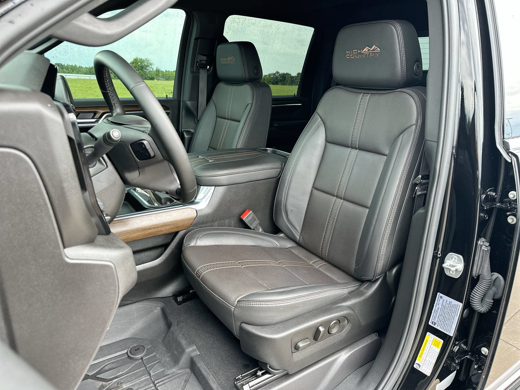 Used 2025 Chevrolet Silverado 3500 High Country w/ Technology Package AWD/4WD image 11