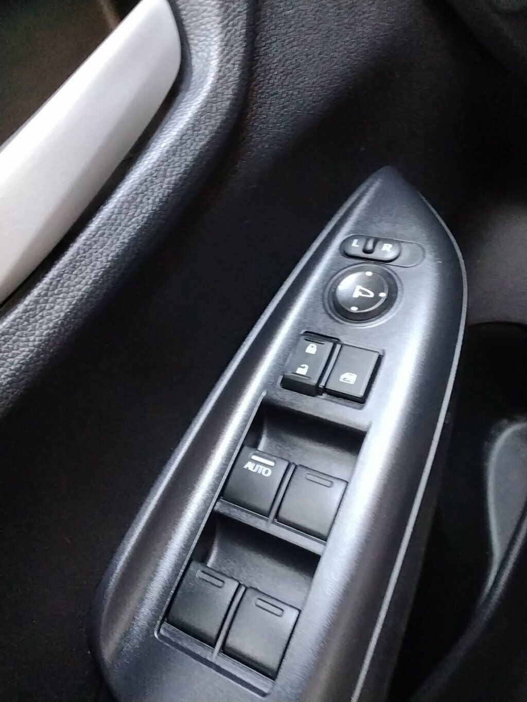 Used 2019 Honda Fit LX image 21