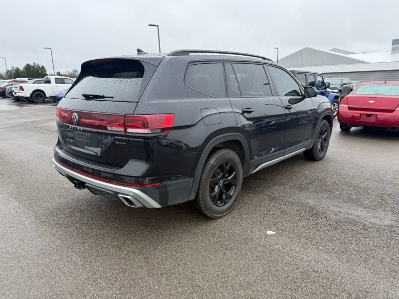 Used 2024 Volkswagen Atlas Peak Edition SEL image 6