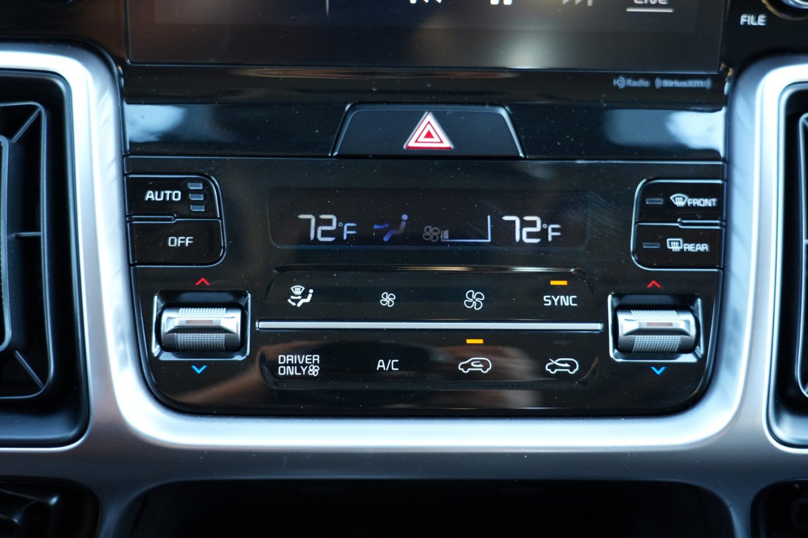 Used 2021 Kia Sorento EX FWD image 28