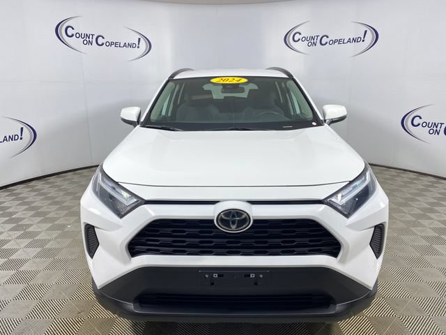 Used 2024 Toyota RAV4 XLE FWD image 2