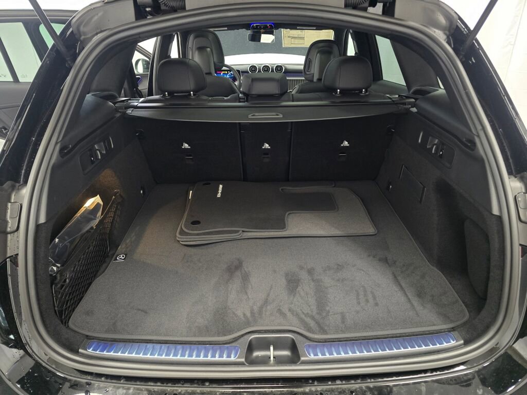 New 2026 Mercedes-Benz GLC 300 4MATIC image 11