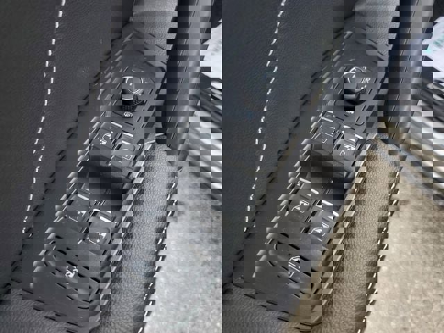 Used 2024 Volkswagen Tiguan SE R-Line image 24