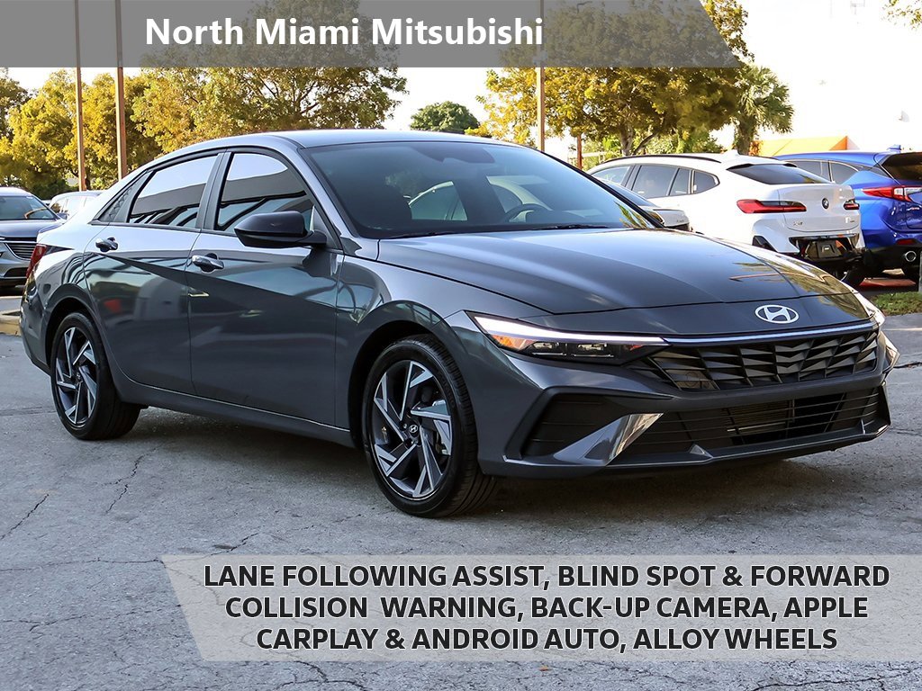 Used 2025 Hyundai Elantra Sport w/ Cargo Package image 1