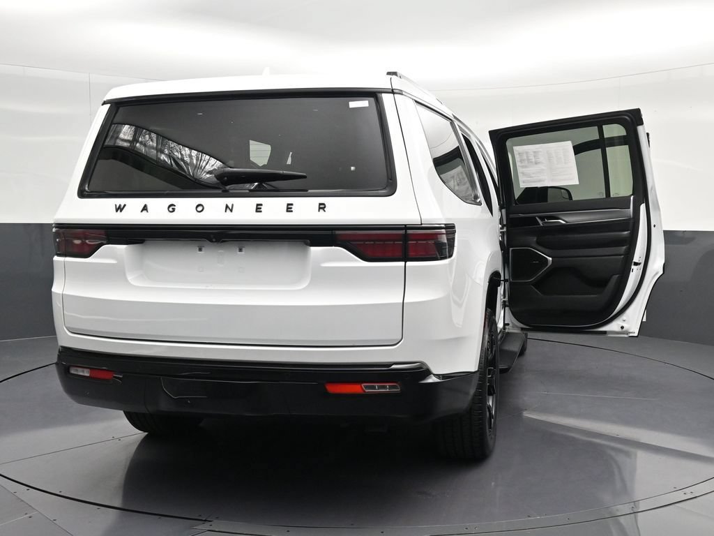 Used 2023 Jeep Wagoneer Series II RWD image 30