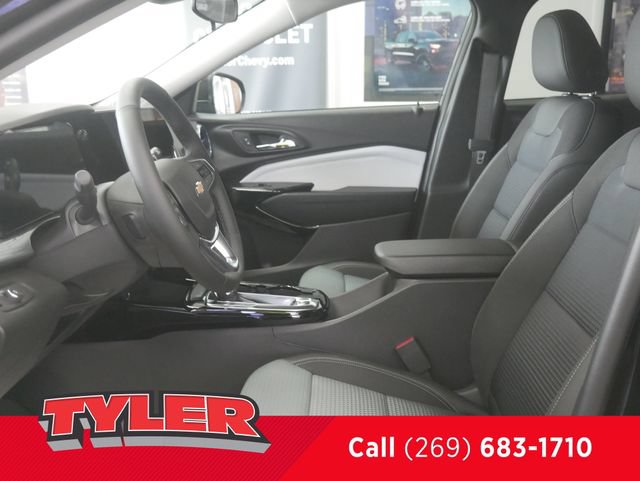 New 2026 Chevrolet Trax LT w/ Driver Confidence Package FWD image 33