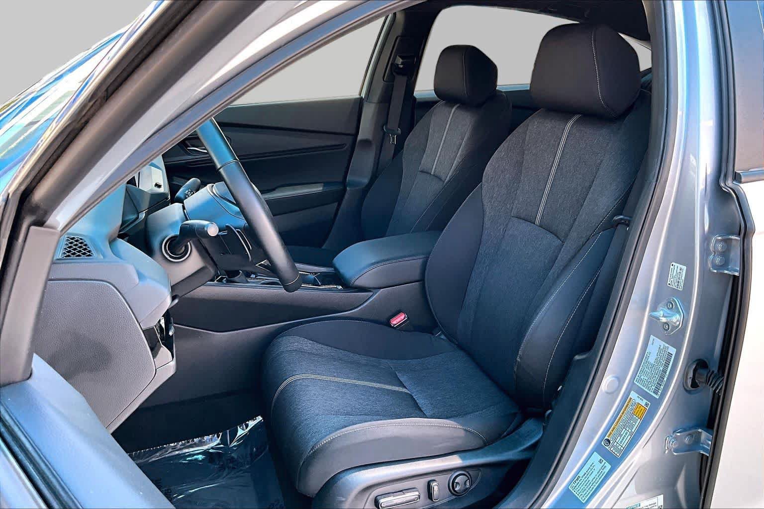 Used 2025 Honda Accord Sport image 8