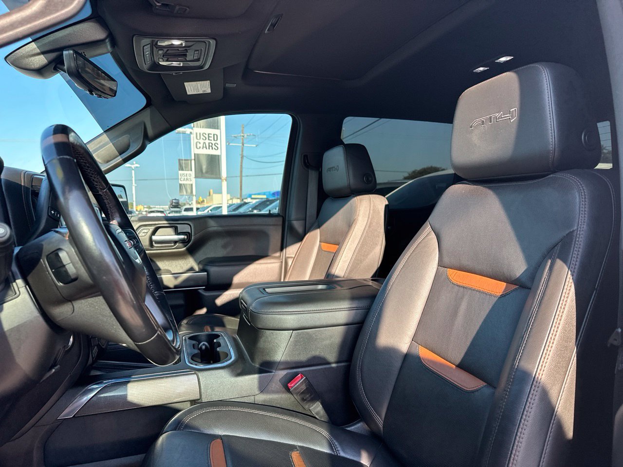 Used 2021 GMC Sierra 1500 AT4 w/ AT4 Premium Package AWD/4WD image 8