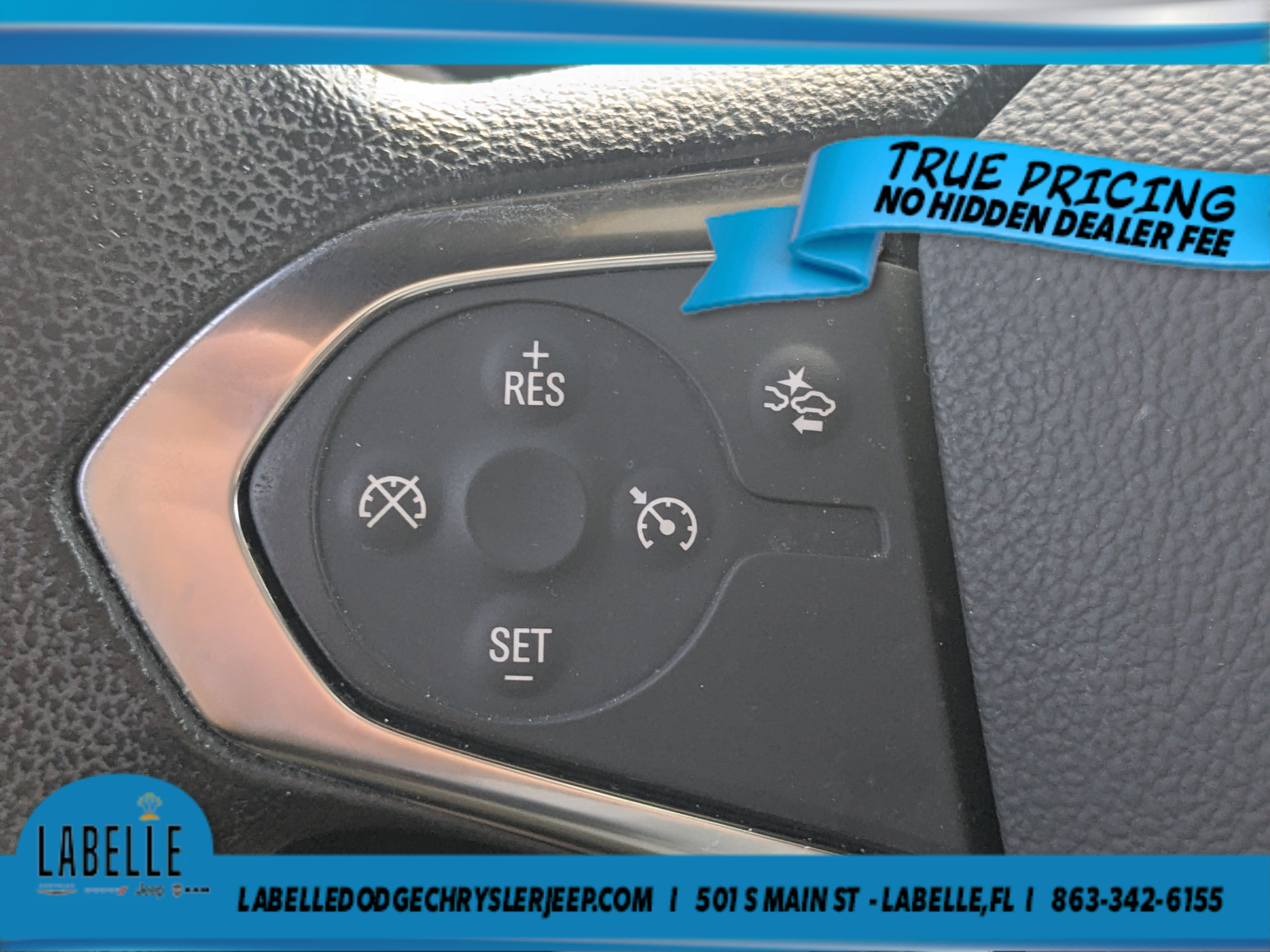 Used 2022 Chevrolet Traverse LS FWD image 30