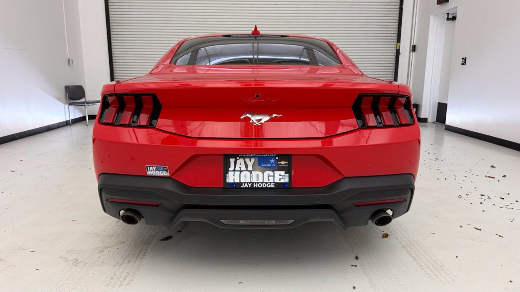 Used 2026 Ford Mustang Coupe RWD image 17