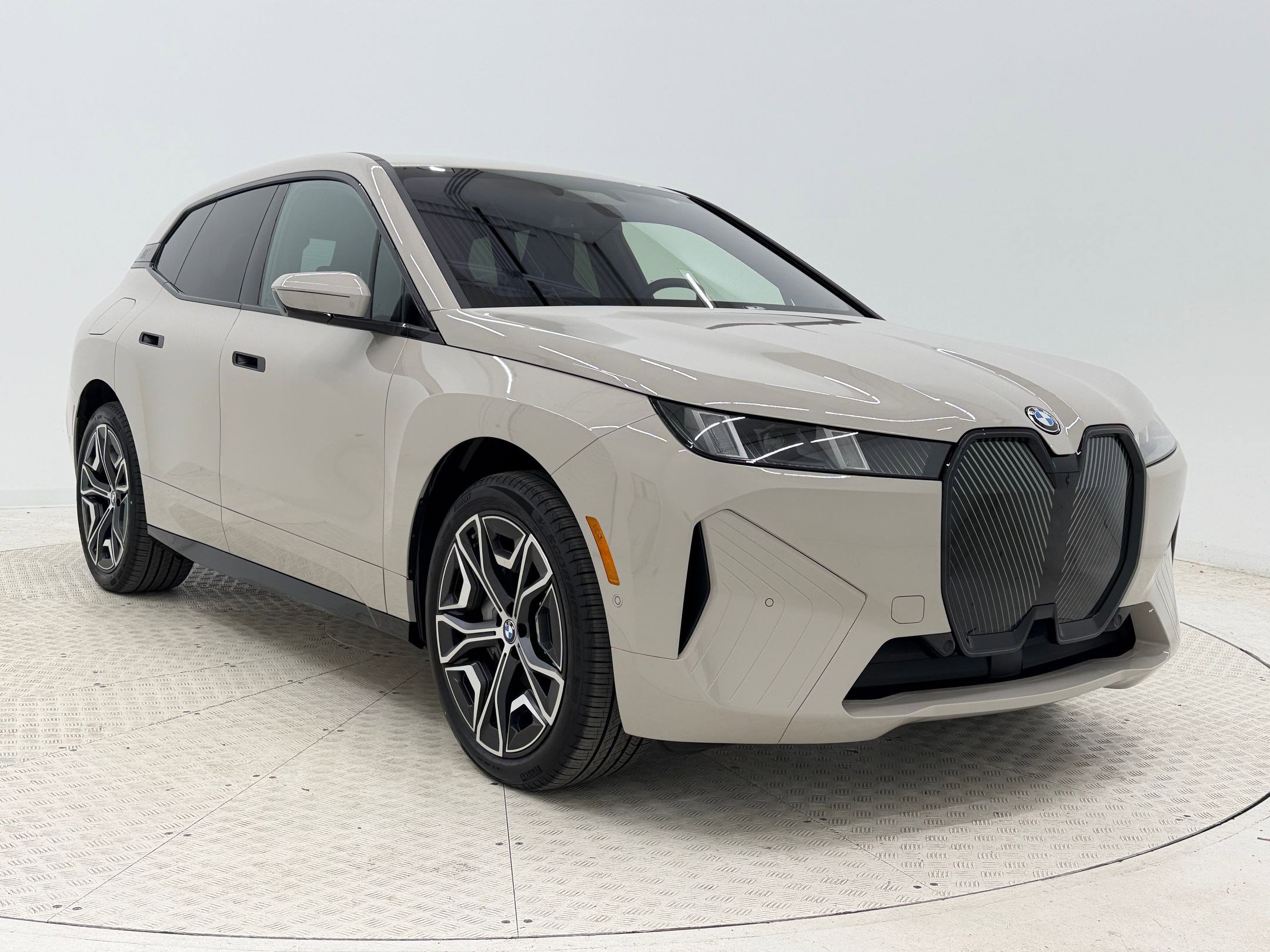 New 2026 BMW iX xDrive45 image 7