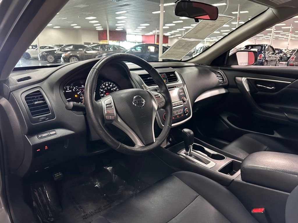 Used 2016 Nissan Altima 2.5 SR image 14