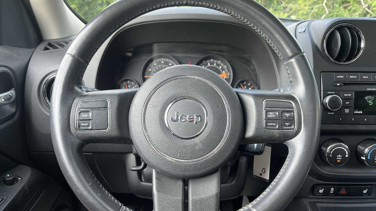 Used 2015 Jeep Patriot High Altitude AWD/4WD image 36