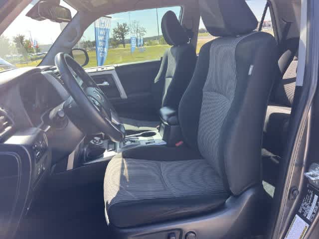 Used 2022 Toyota 4Runner SR5 AWD/4WD image 11