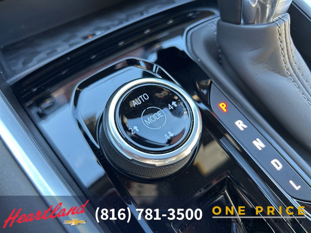 Used 2024 Chevrolet Colorado ZR2 w/ ZR2 Convenience Package III image 42