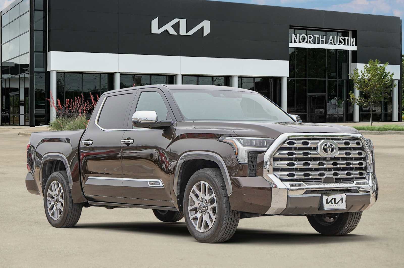 Used 2023 Toyota Tundra 1794 Edition image 8