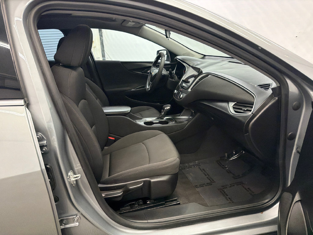 Used 2024 Chevrolet Malibu LT FWD image 14