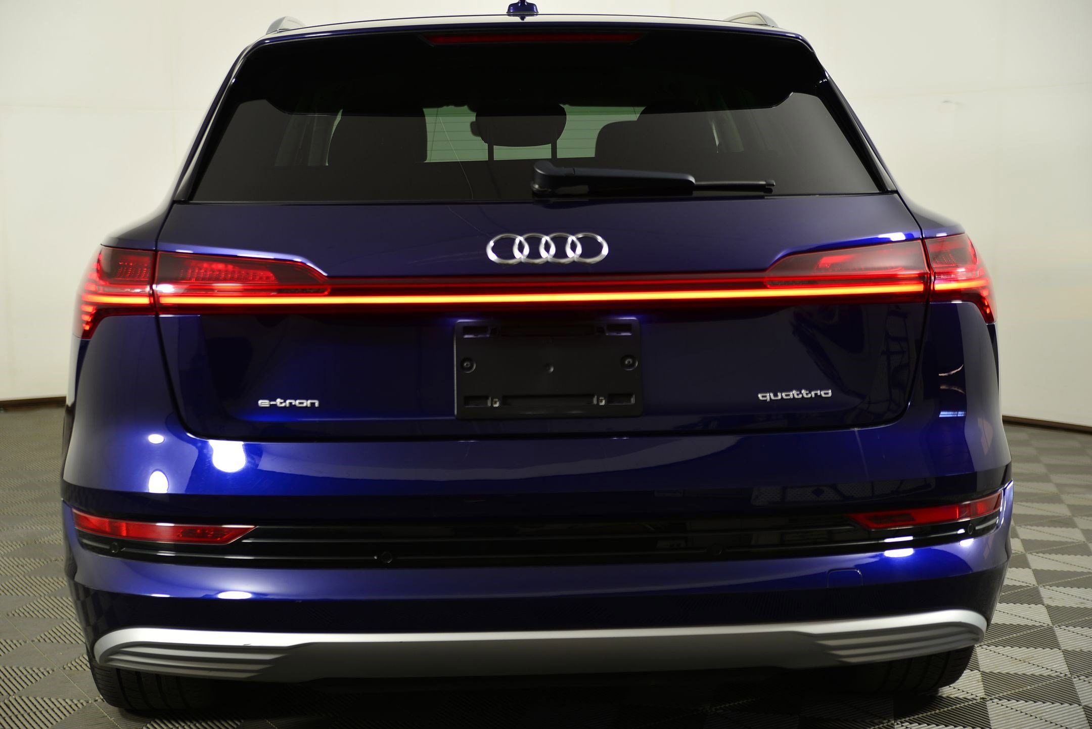Certified 2021 Audi e-tron Premium image 8
