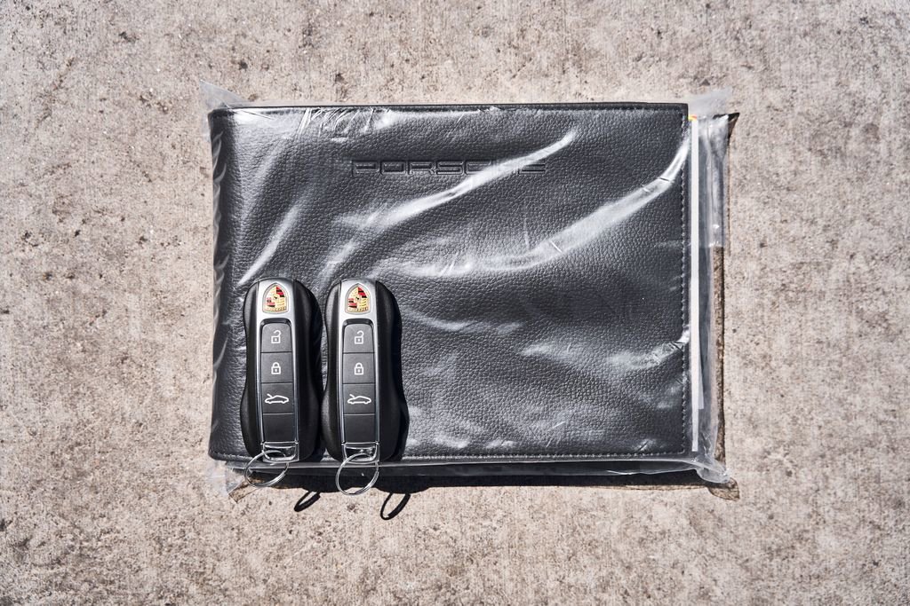 Used 2026 Porsche 911 Carrera 4 GTS AWD/4WD image 74