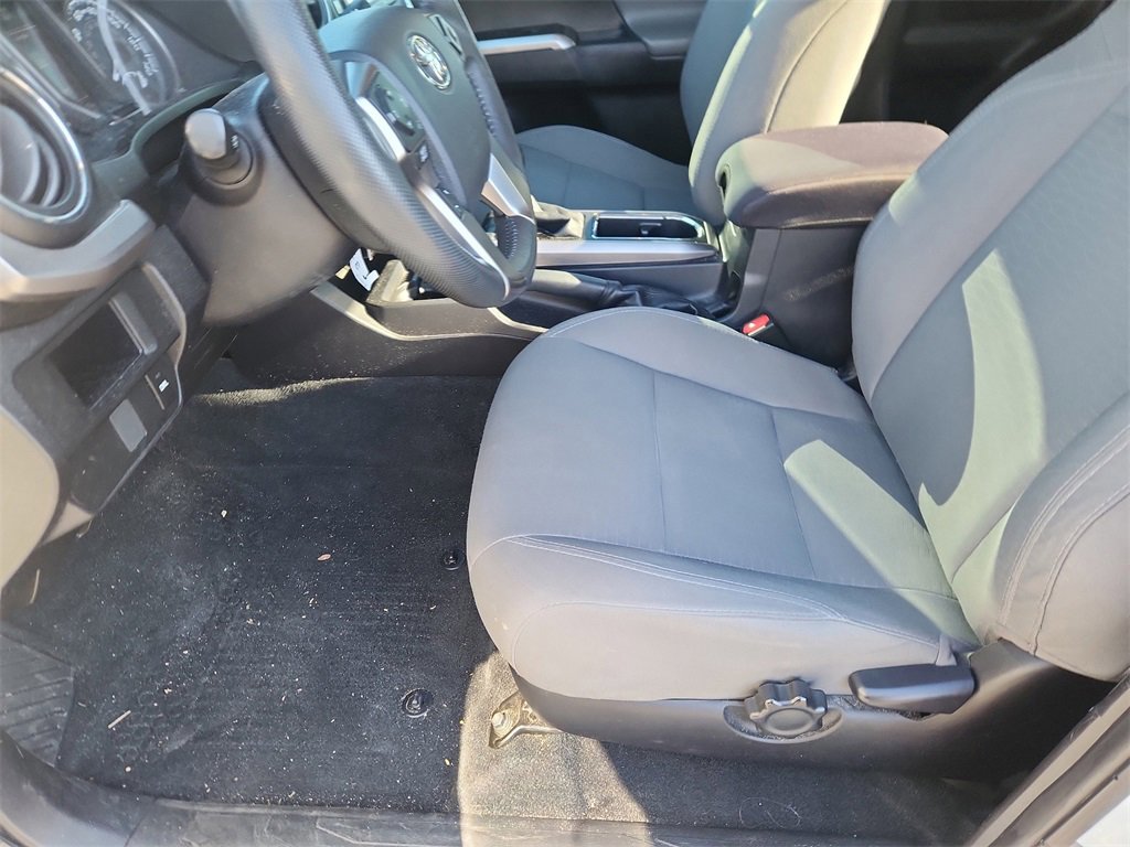 Used 2017 Toyota Tacoma SR5 image 8