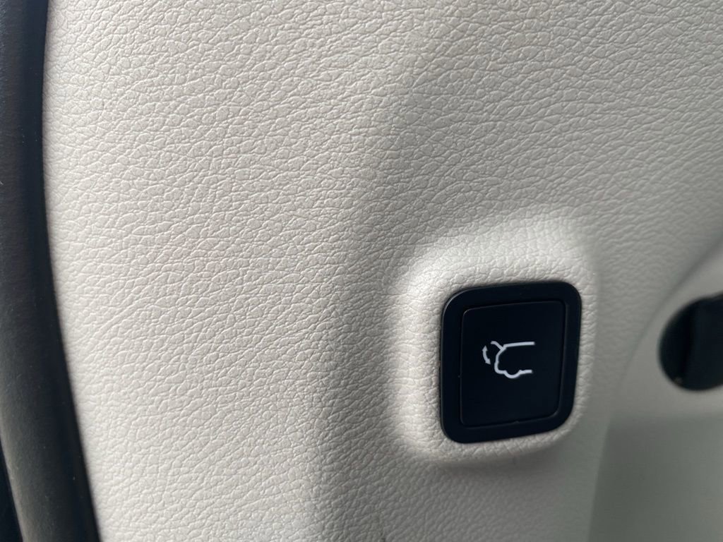 Certified 2020 Jeep Cherokee Limited image 16