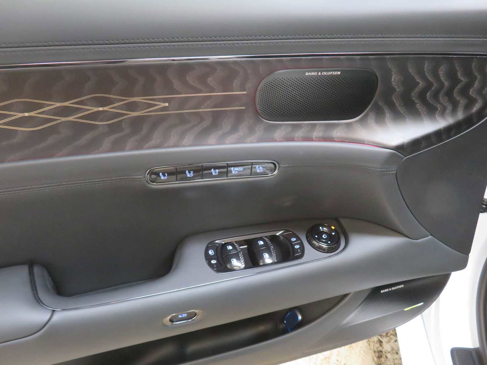 New 2026 Genesis G90 3.5T Prestige image 11