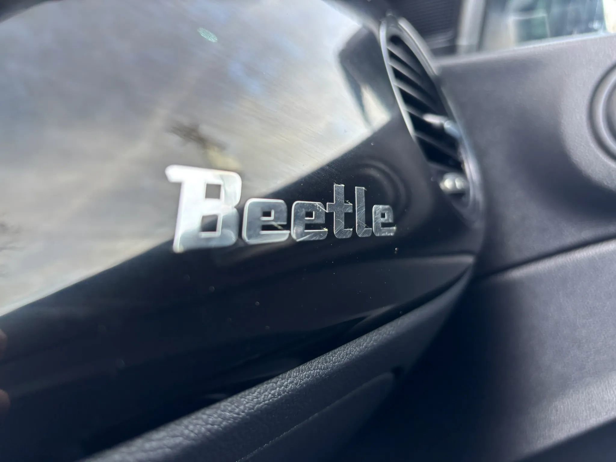 Used 2019 Volkswagen Beetle 2.0T S image 39