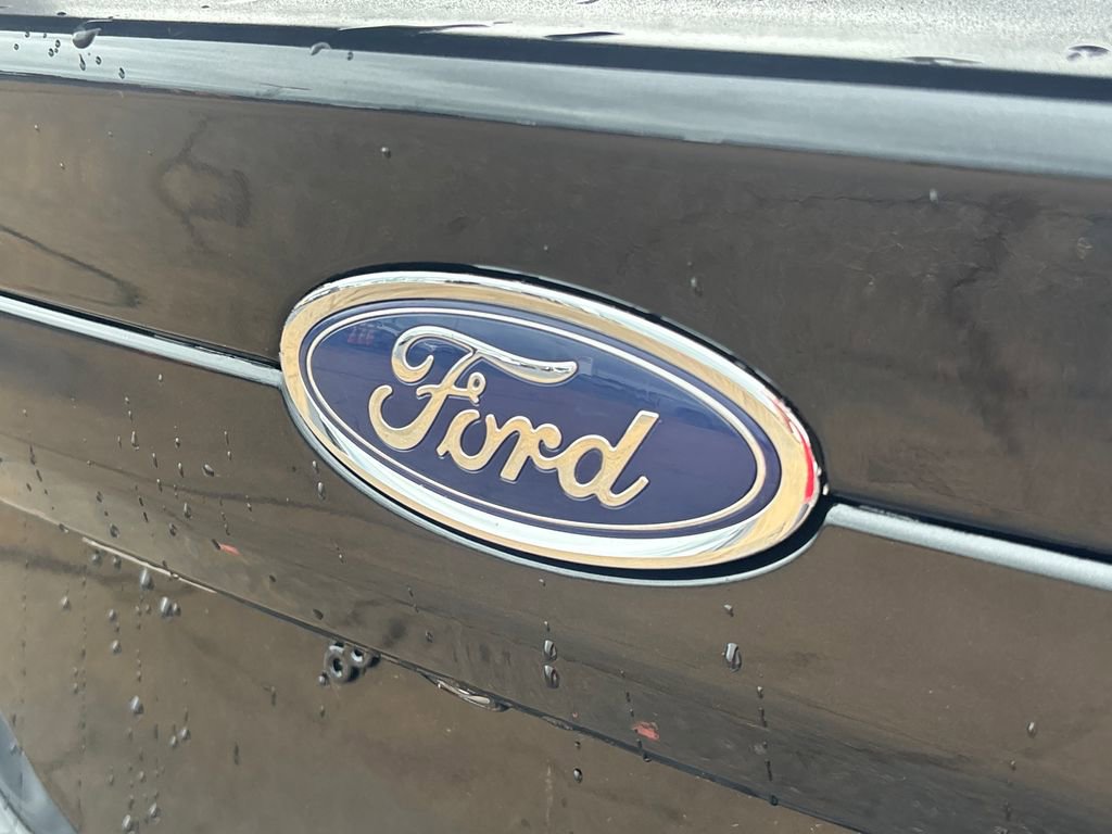 Used 2015 Ford Fusion SE FWD image 37