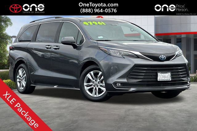 Used 2025 Toyota Sienna XLE
