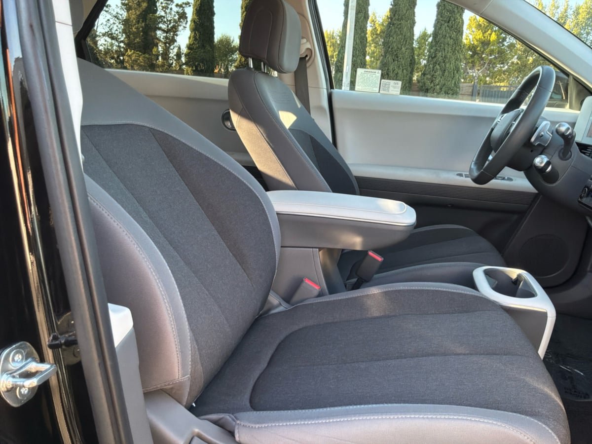 Used 2024 Hyundai Ioniq 5 SE RWD image 21