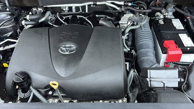 Used 2022 Toyota Highlander XLE image 33