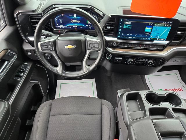 Used 2025 Chevrolet Silverado 1500 LT AWD/4WD image 13