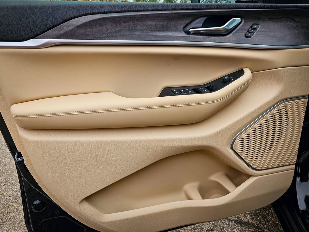 New 2026 Jeep Grand Cherokee Limited AWD/4WD image 9
