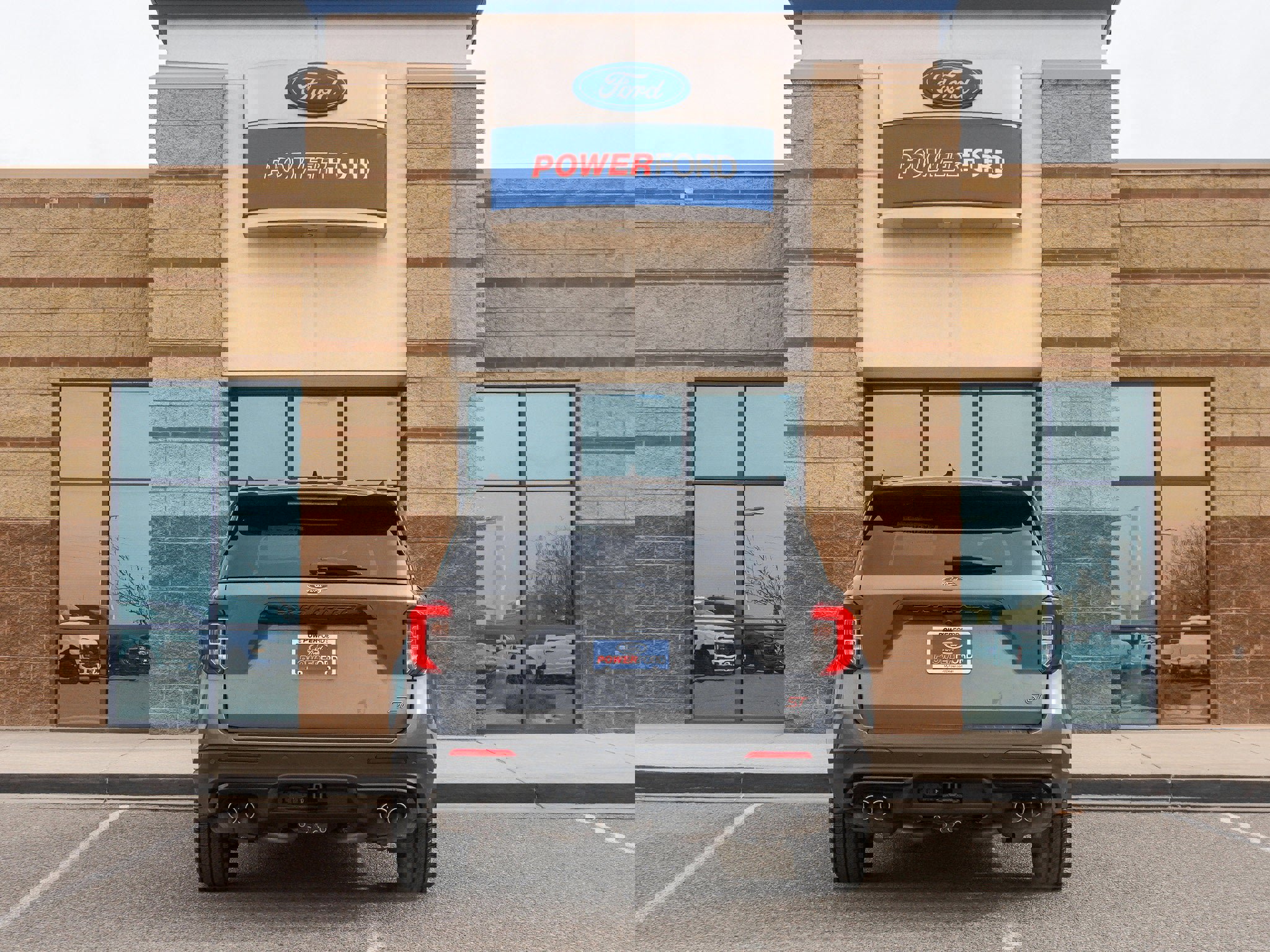 Used 2023 Ford Explorer ST w/ Equipment Group 401A image 7