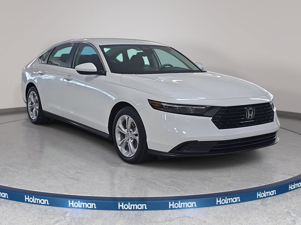 Used 2025 Honda Accord LX image 4