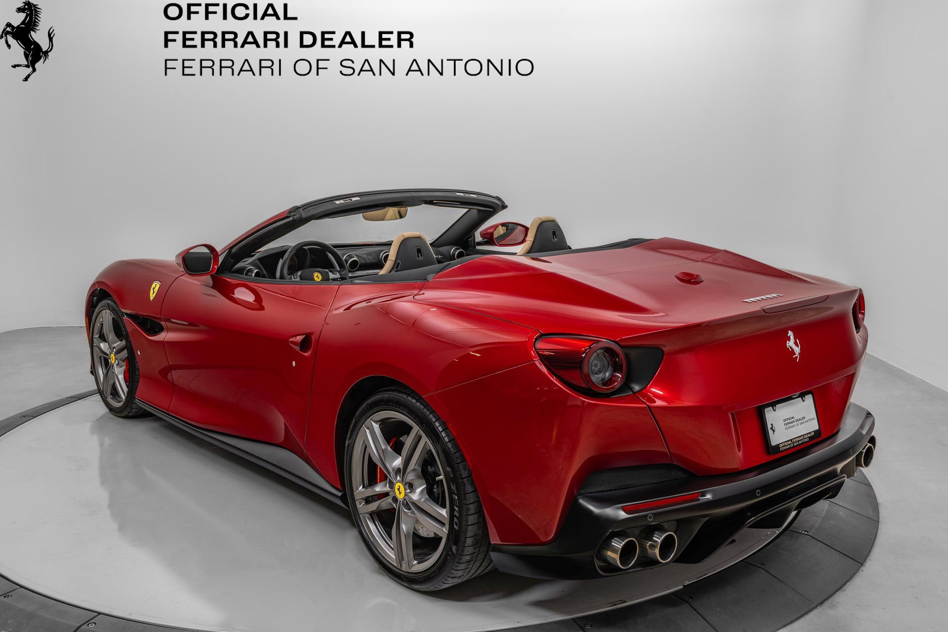 Certified 2020 Ferrari Portofino RWD image 13