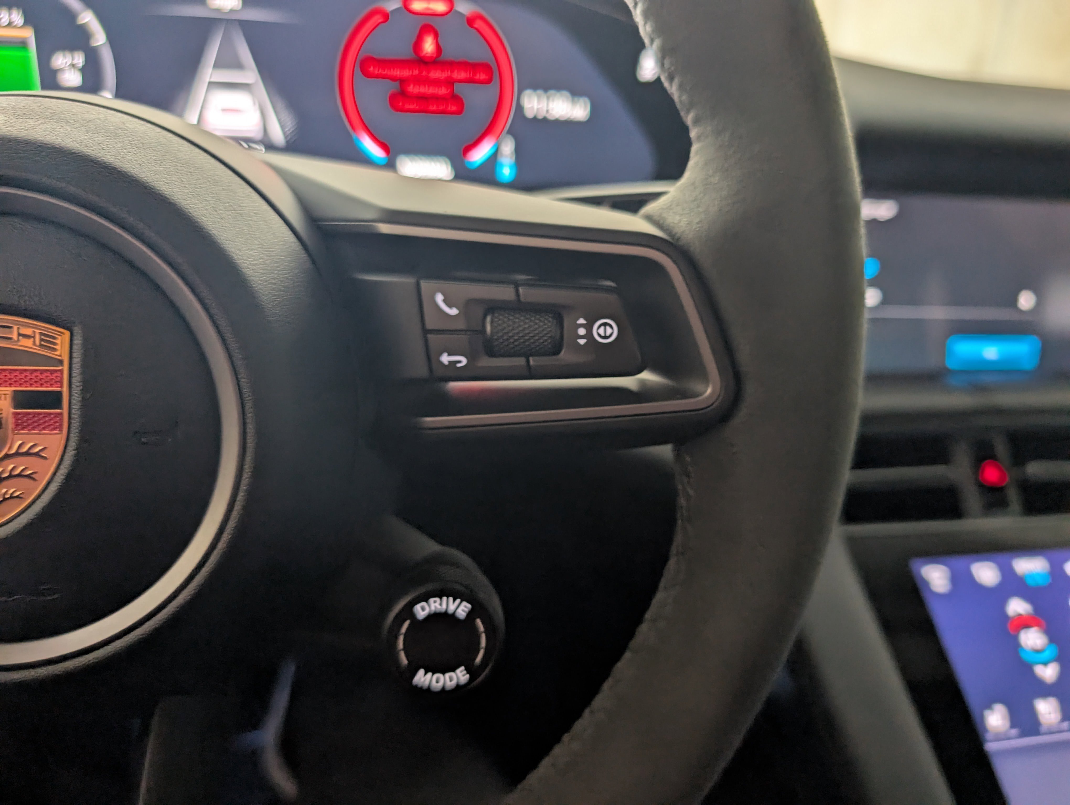 Certified 2025 Porsche Taycan image 34