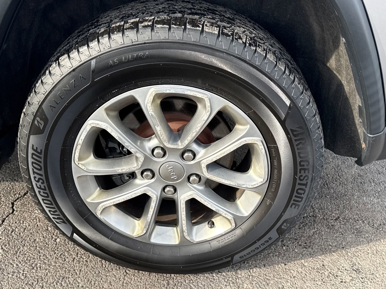 Used 2015 Jeep Grand Cherokee Limited image 11