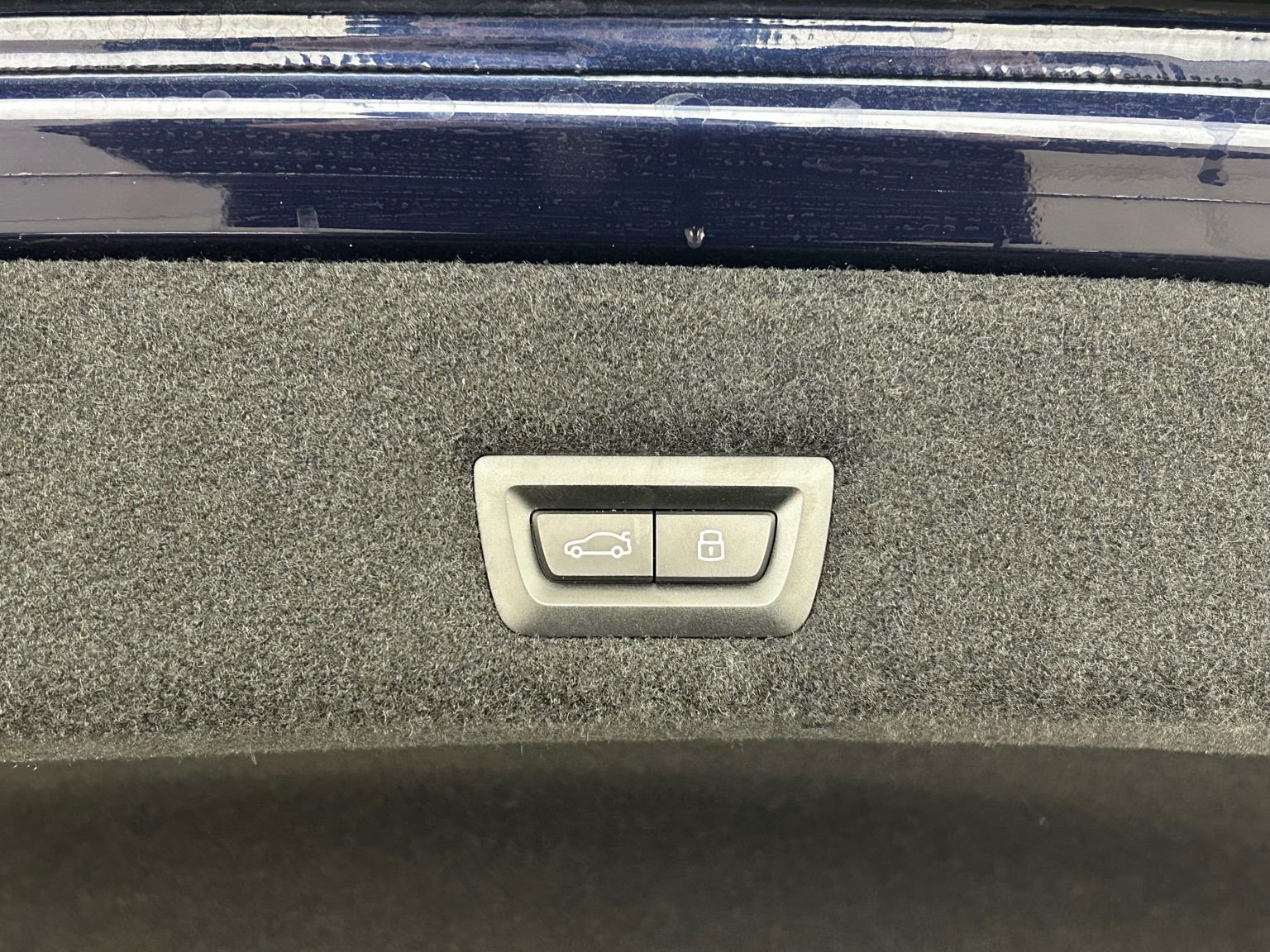 Used 2023 BMW 760i xDrive AWD/4WD image 38