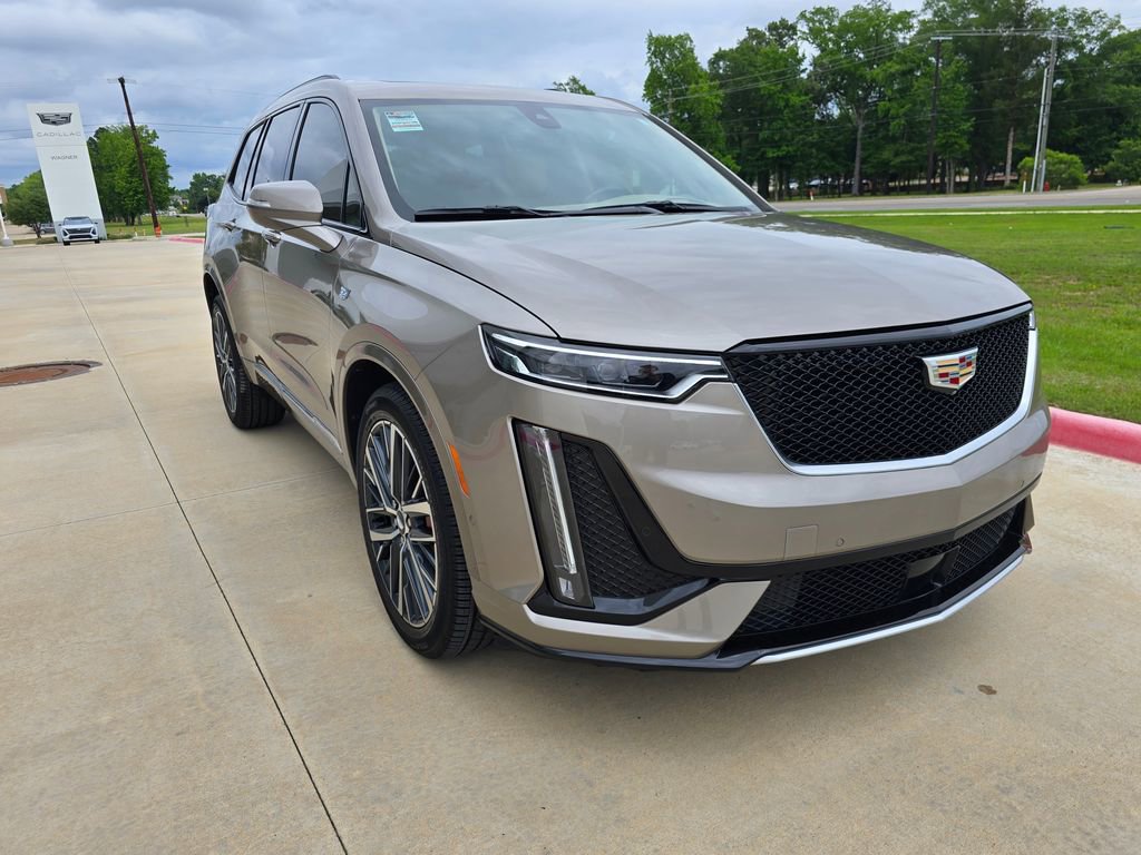 Used 2023 Cadillac XT6 Sport w/ Platinum Package AWD/4WD image 7