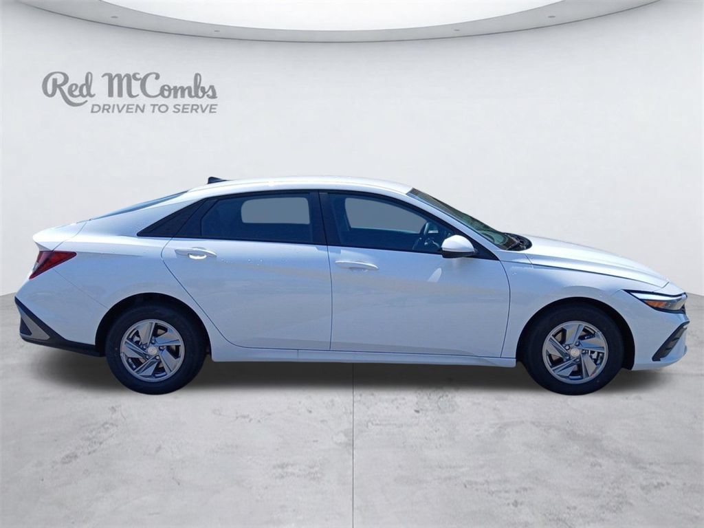 New 2026 Hyundai Elantra SE FWD image 6