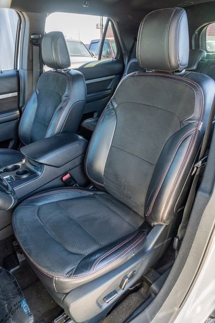 Used 2018 Ford Explorer XLT w/ Equipment Group 202A image 18