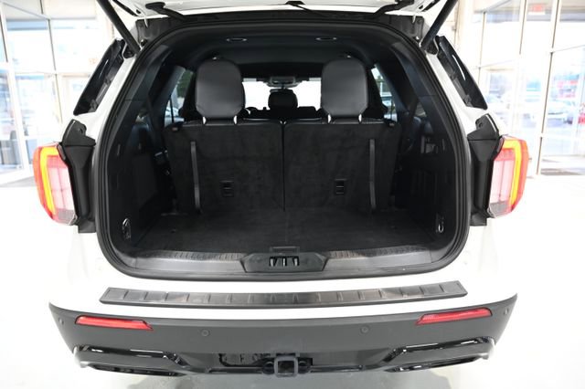 Used 2025 Ford Explorer ST-Line w/ ST-Line Street Pack AWD/4WD image 27